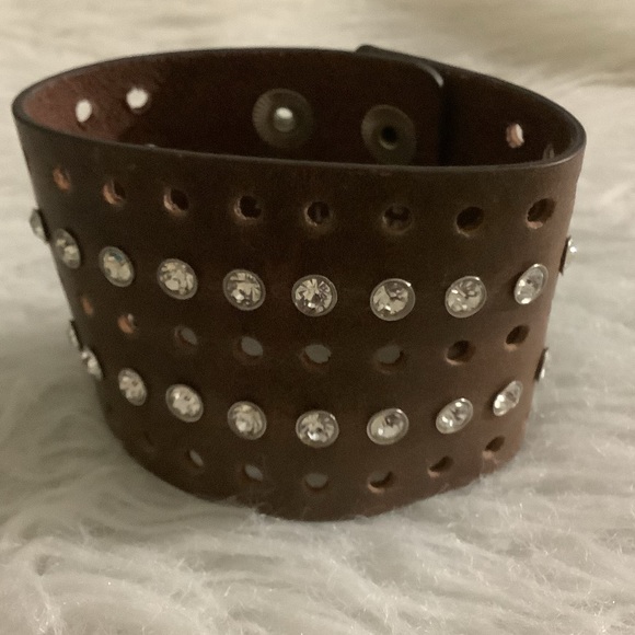 Brown leather boho cuff bracelet - Picture 8 of 8